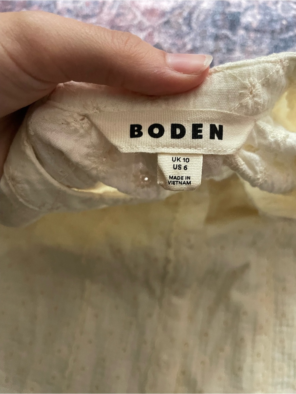 🐑Boden ivory broderie trim insert double-cloth top featuring short puff sleeves🐑 - Picture 6 of 6